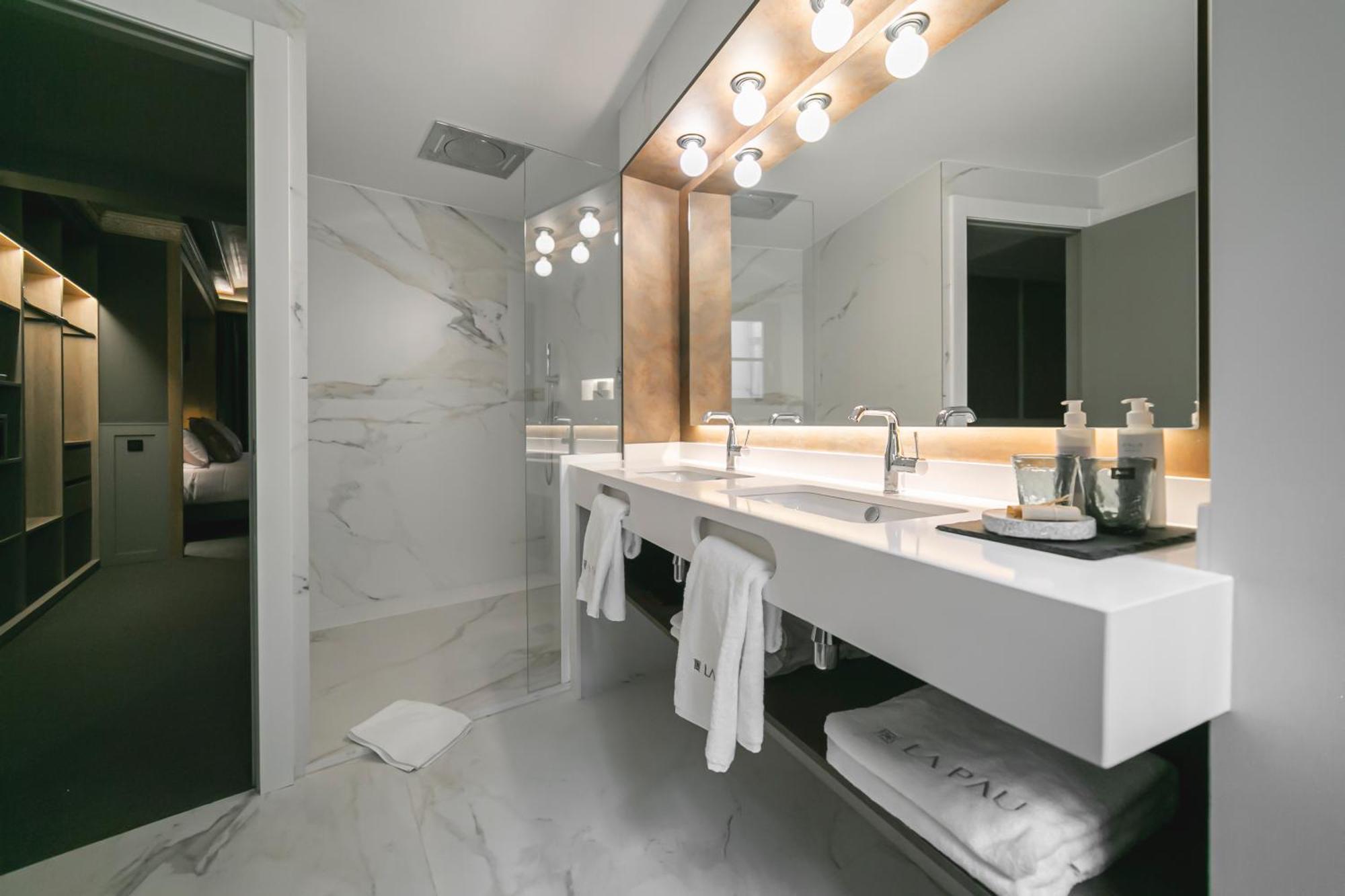 Hotel La Pau 4 Sup Barcelona Ngoại thất bức ảnh