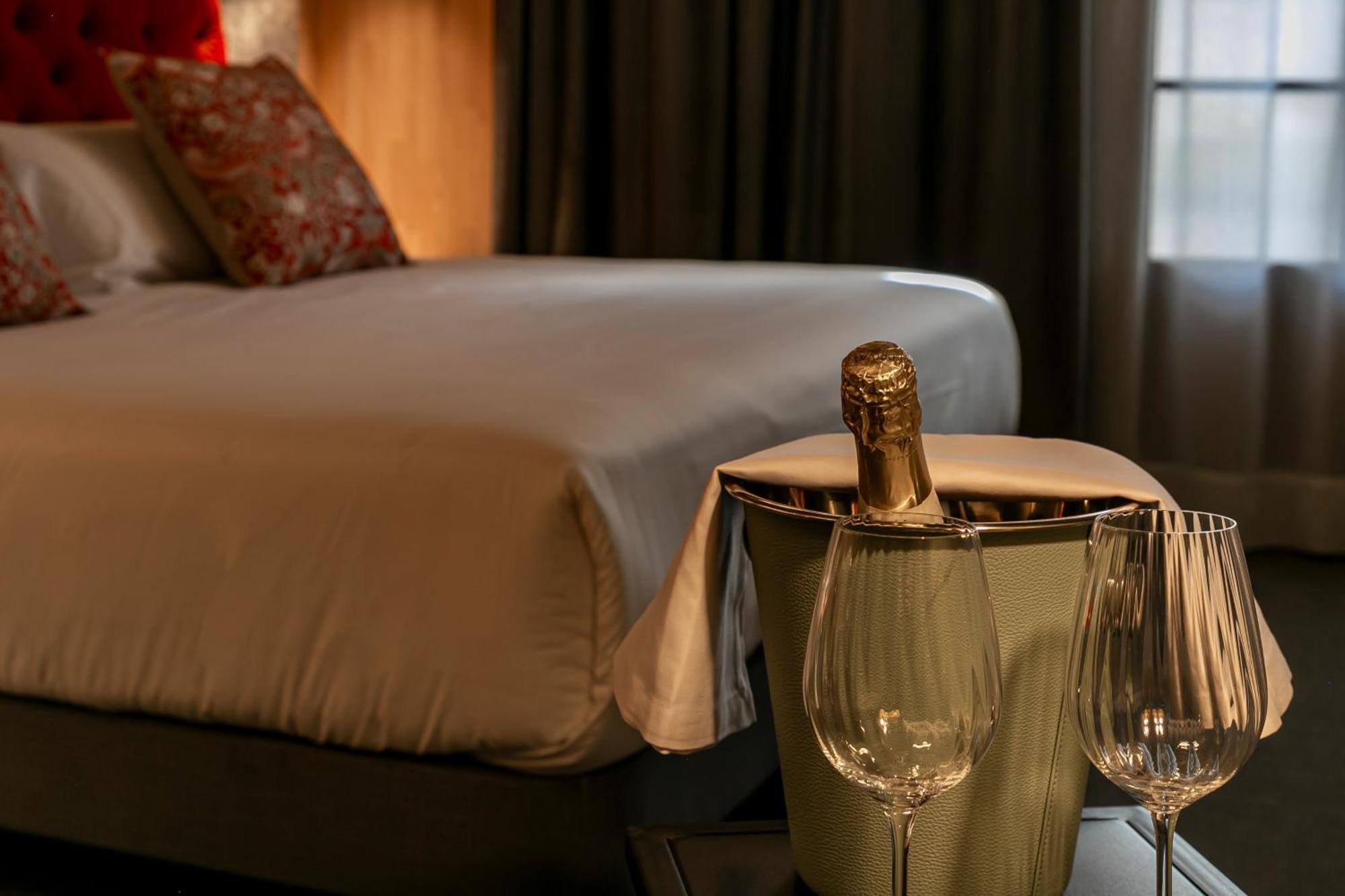 Hotel La Pau 4 Sup Barcelona Ngoại thất bức ảnh