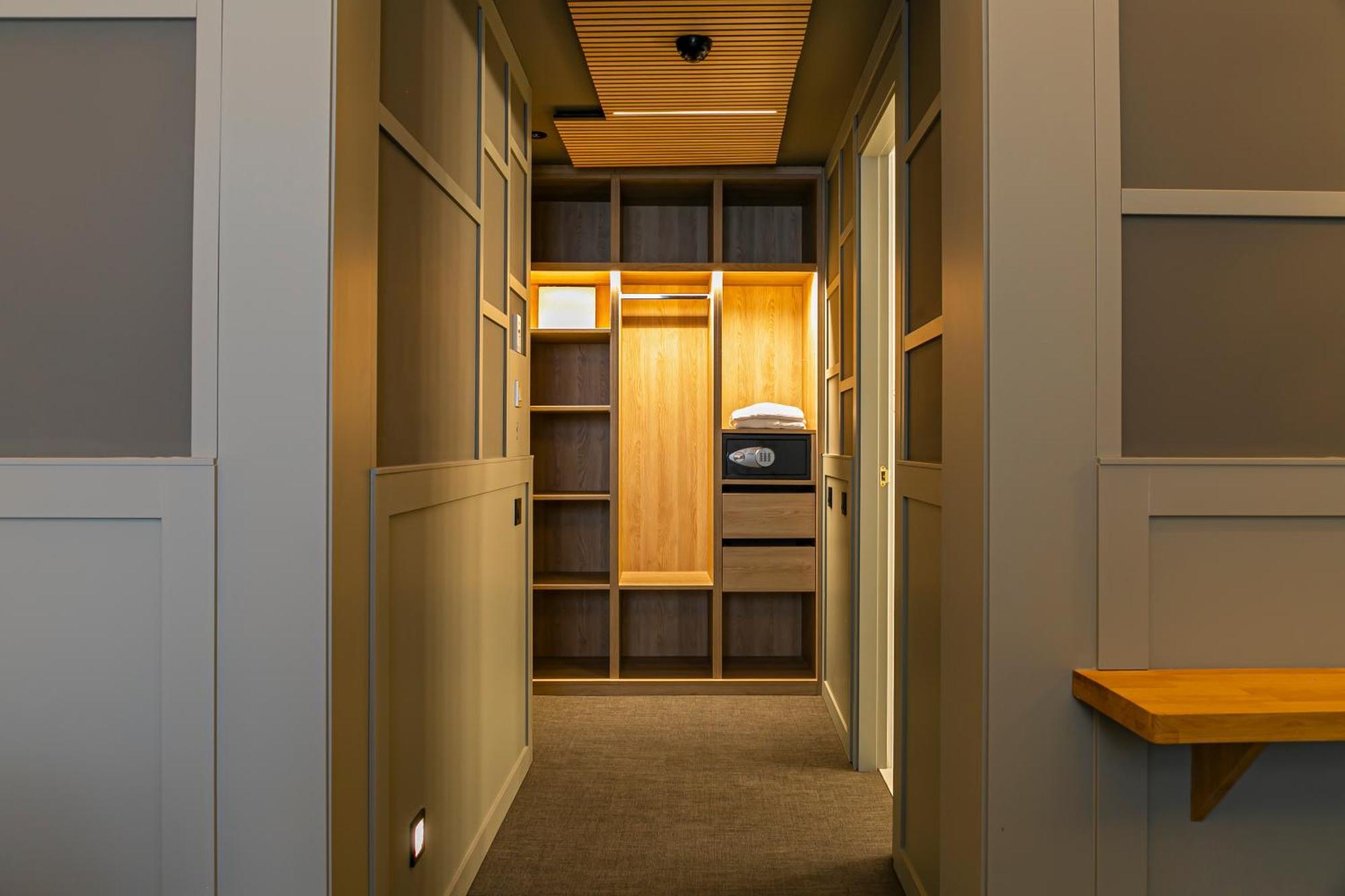 Hotel La Pau 4 Sup Barcelona Ngoại thất bức ảnh
