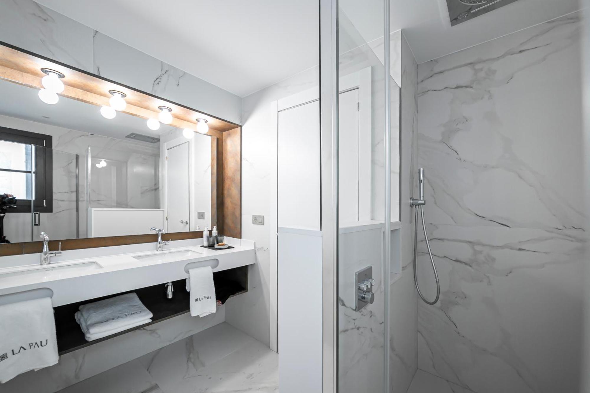 Hotel La Pau 4 Sup Barcelona Ngoại thất bức ảnh