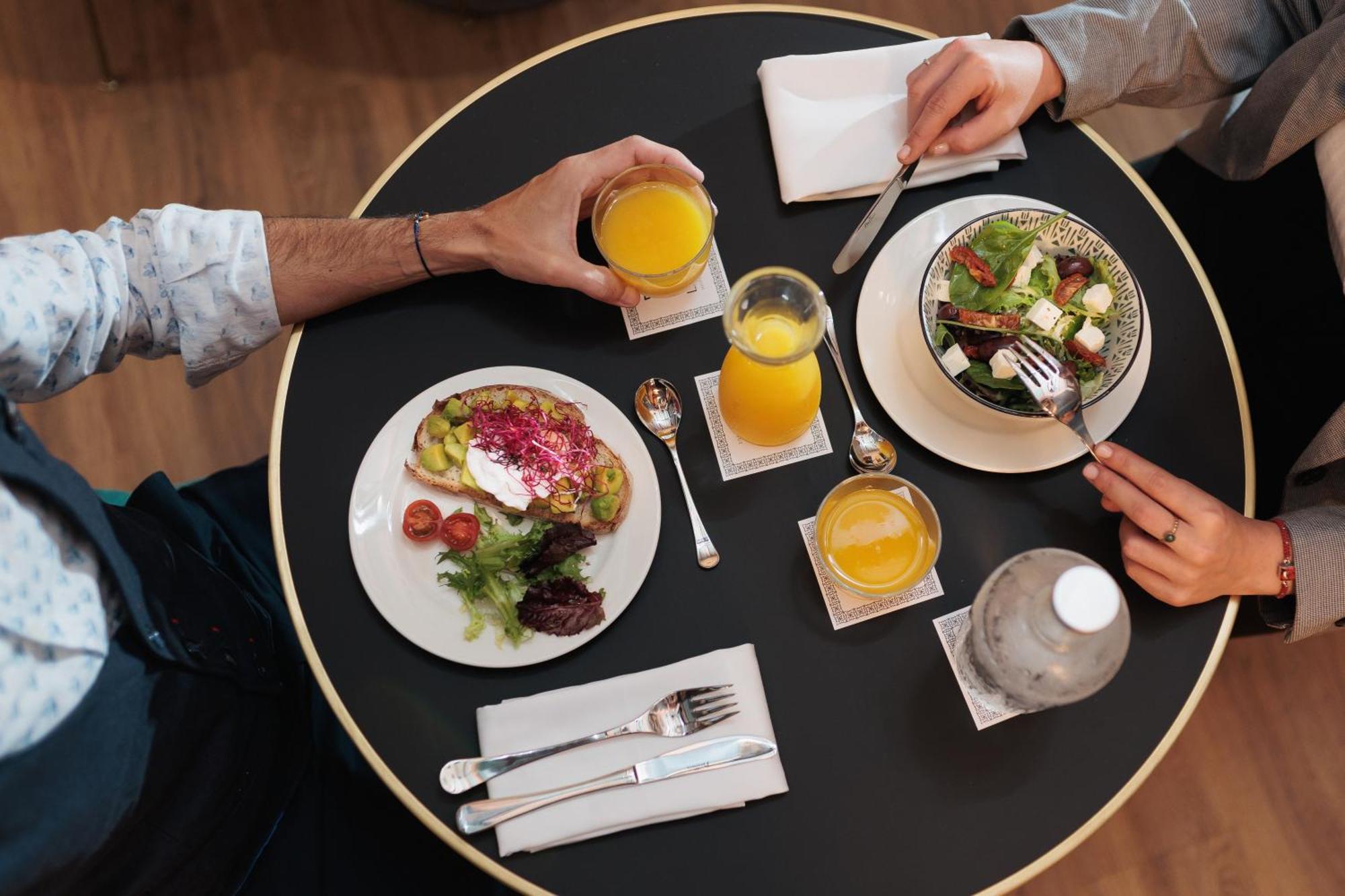 Hotel La Pau 4 Sup Barcelona Ngoại thất bức ảnh